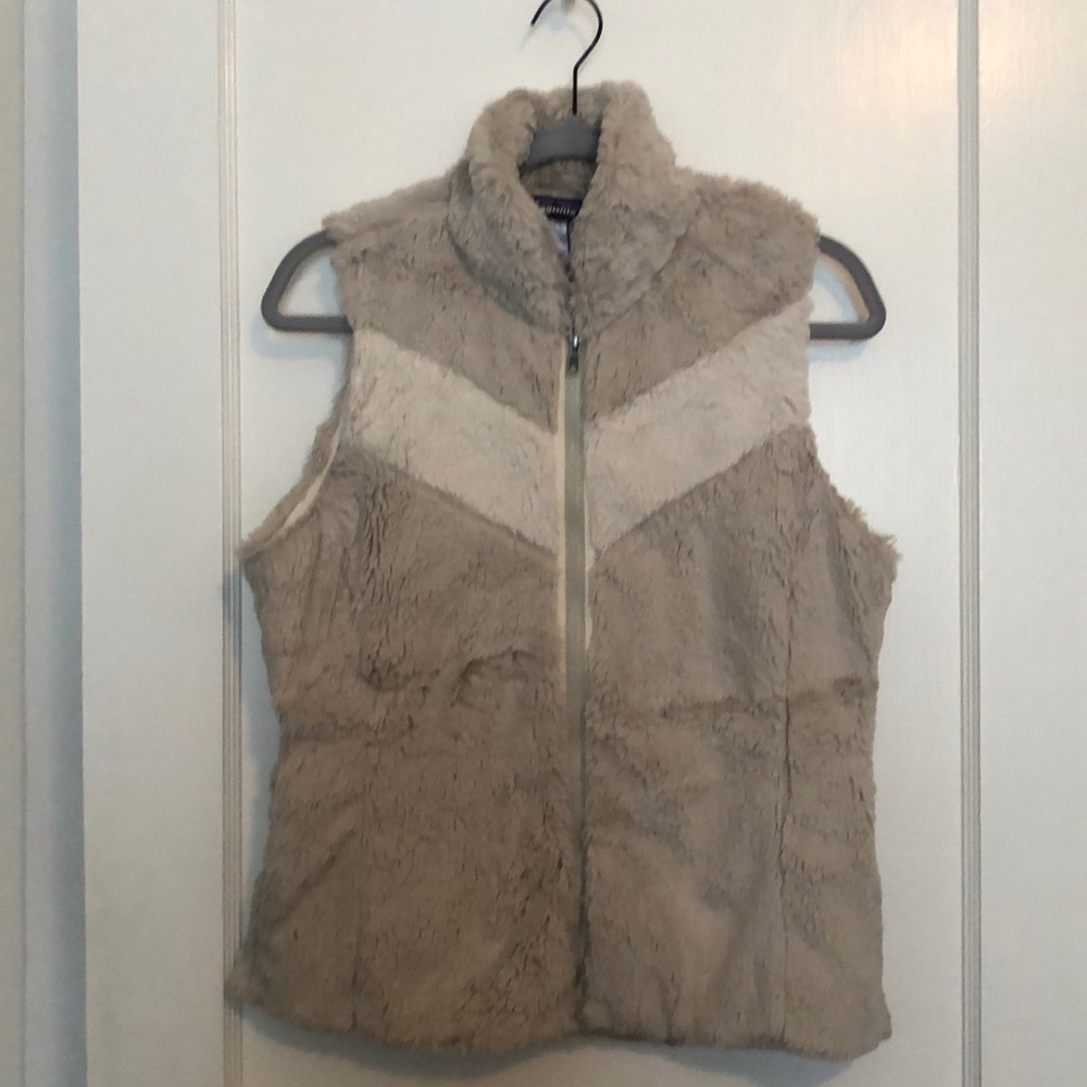 Women’s Patagonia fur vest